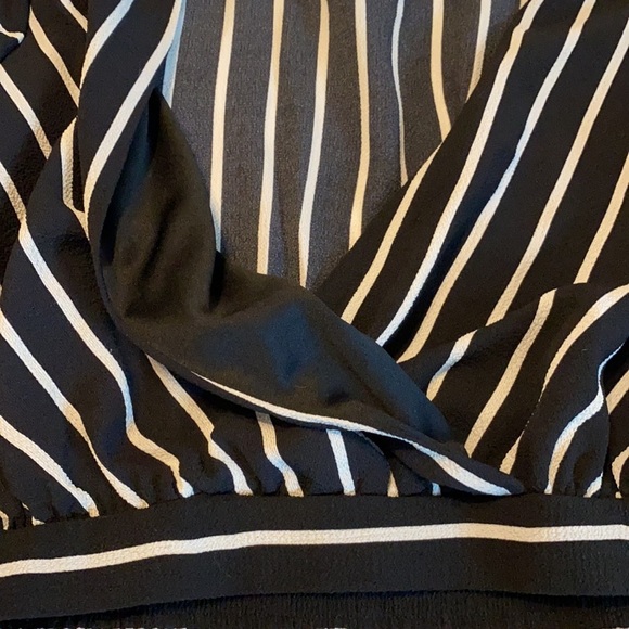 Necessary Objects cropped tie waist top striped S - Picture 6 of 12